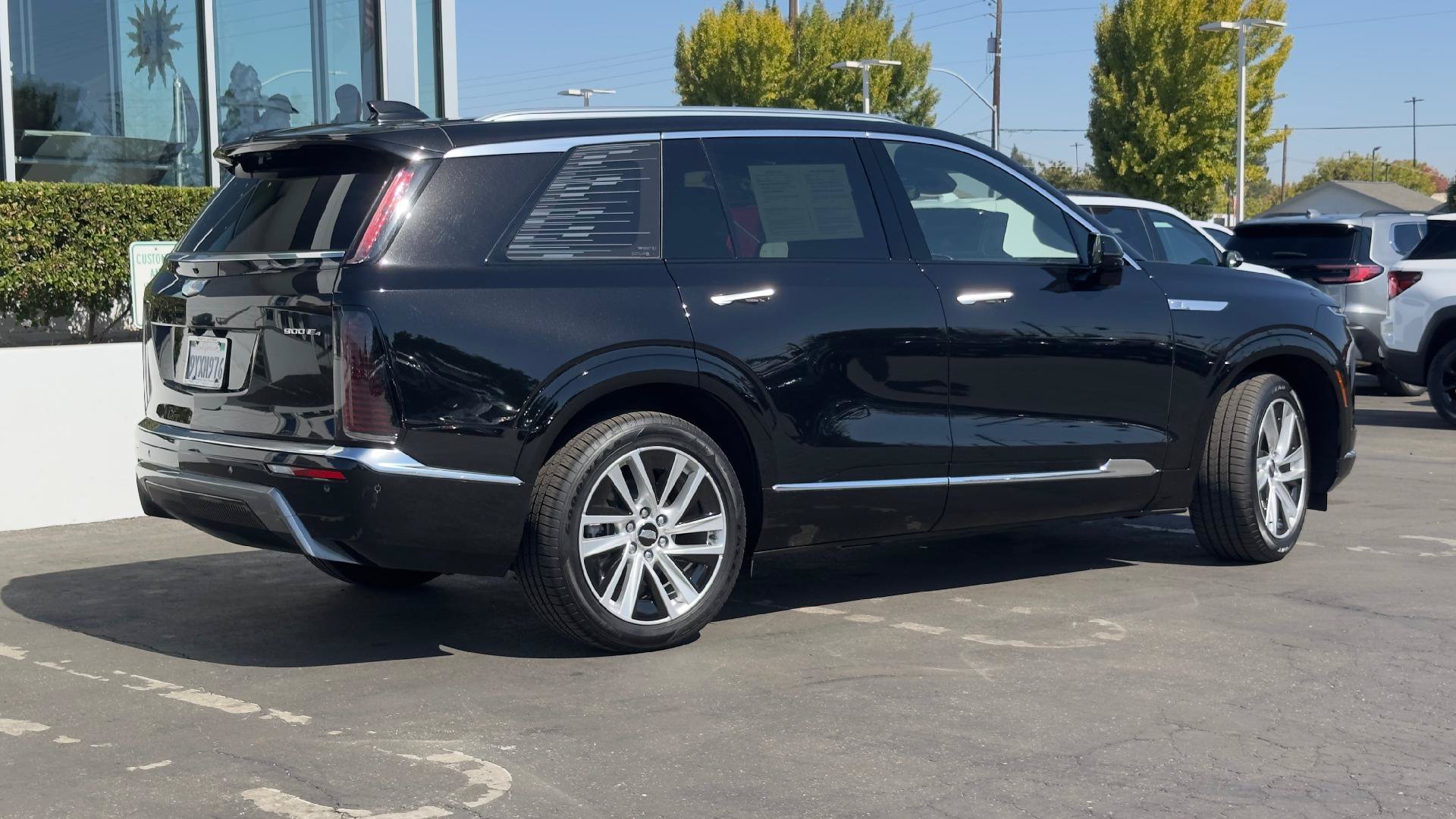 Used 2026 Cadillac Vistiq Luxury AWD/4WD image 4