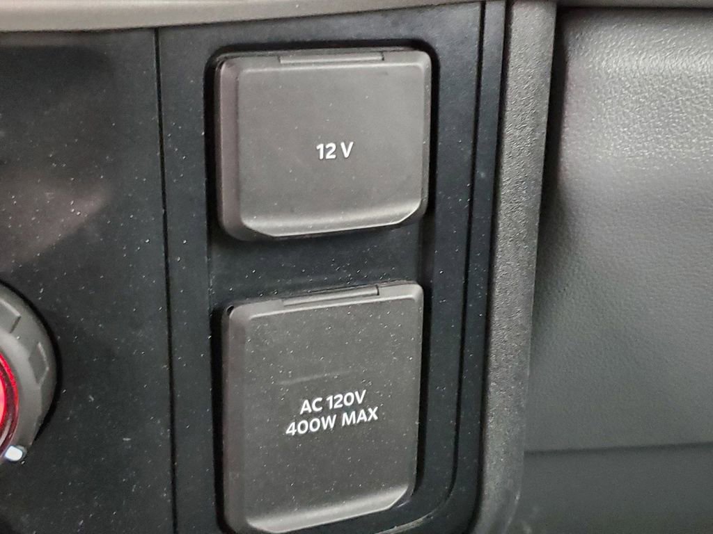 Used 2023 Ford F350 XLT w/ FX4 Off-Road Package image 21