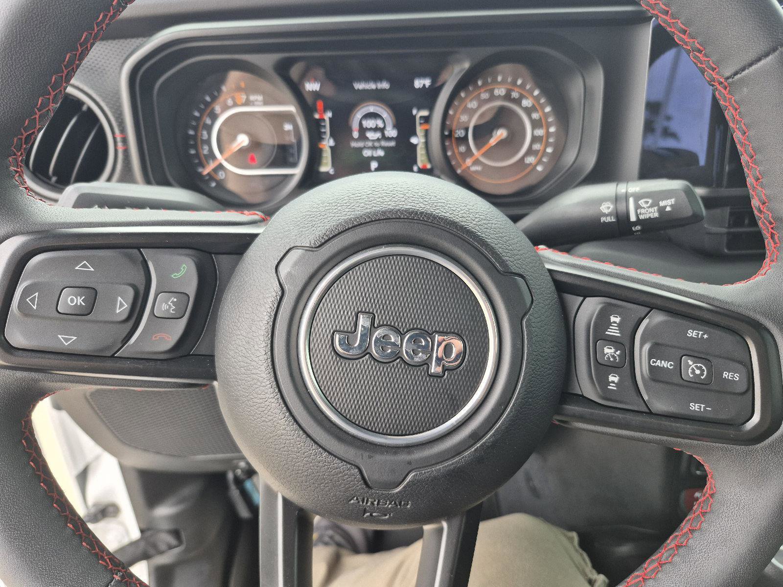 Used 2024 Jeep Gladiator Rubicon AWD/4WD image 3