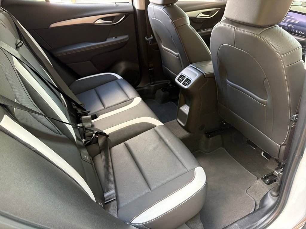 Used 2025 Buick Envision Sport Touring image 34