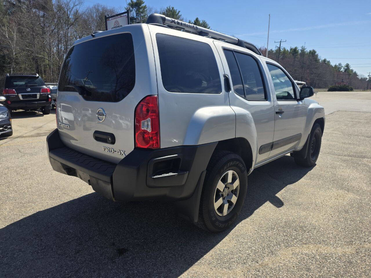 Used 2011 Nissan Xterra PRO-4X w/ Pro-4x Leather Pkg AWD/4WD image 8