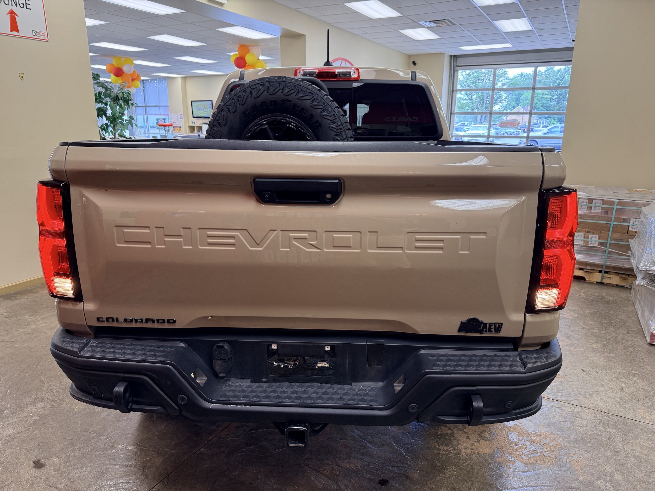 Used 2024 Chevrolet Colorado ZR2 w/ ZR2 Bison Edition AWD/4WD image 33