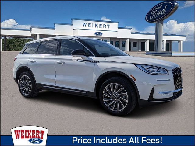 Used 2025 Lincoln Corsair Reserve w/ Rear Removable Package Tray FWD image 1