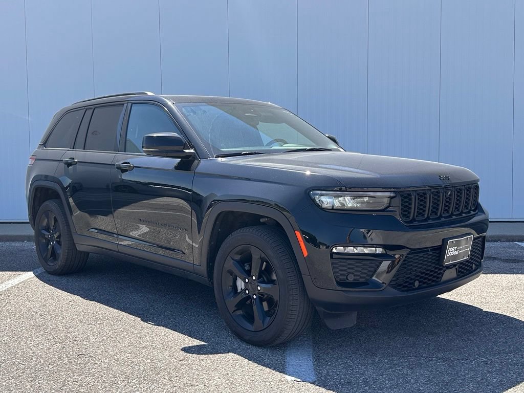 Used 2024 Jeep Grand Cherokee Limited w/ Luxury Tech Group II AWD/4WD image 9