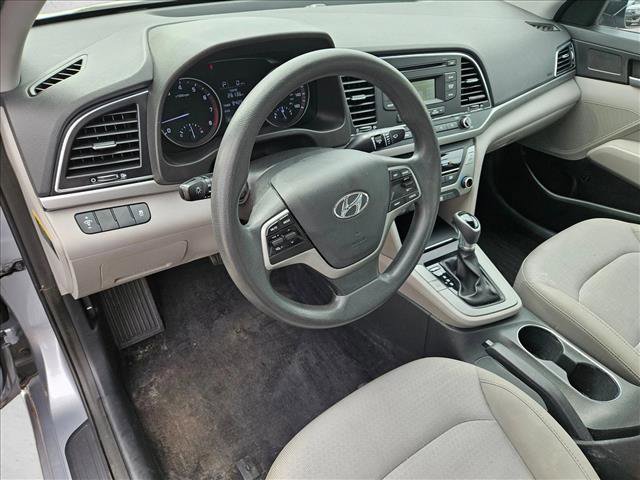 Used 2017 Hyundai Elantra SE image 9