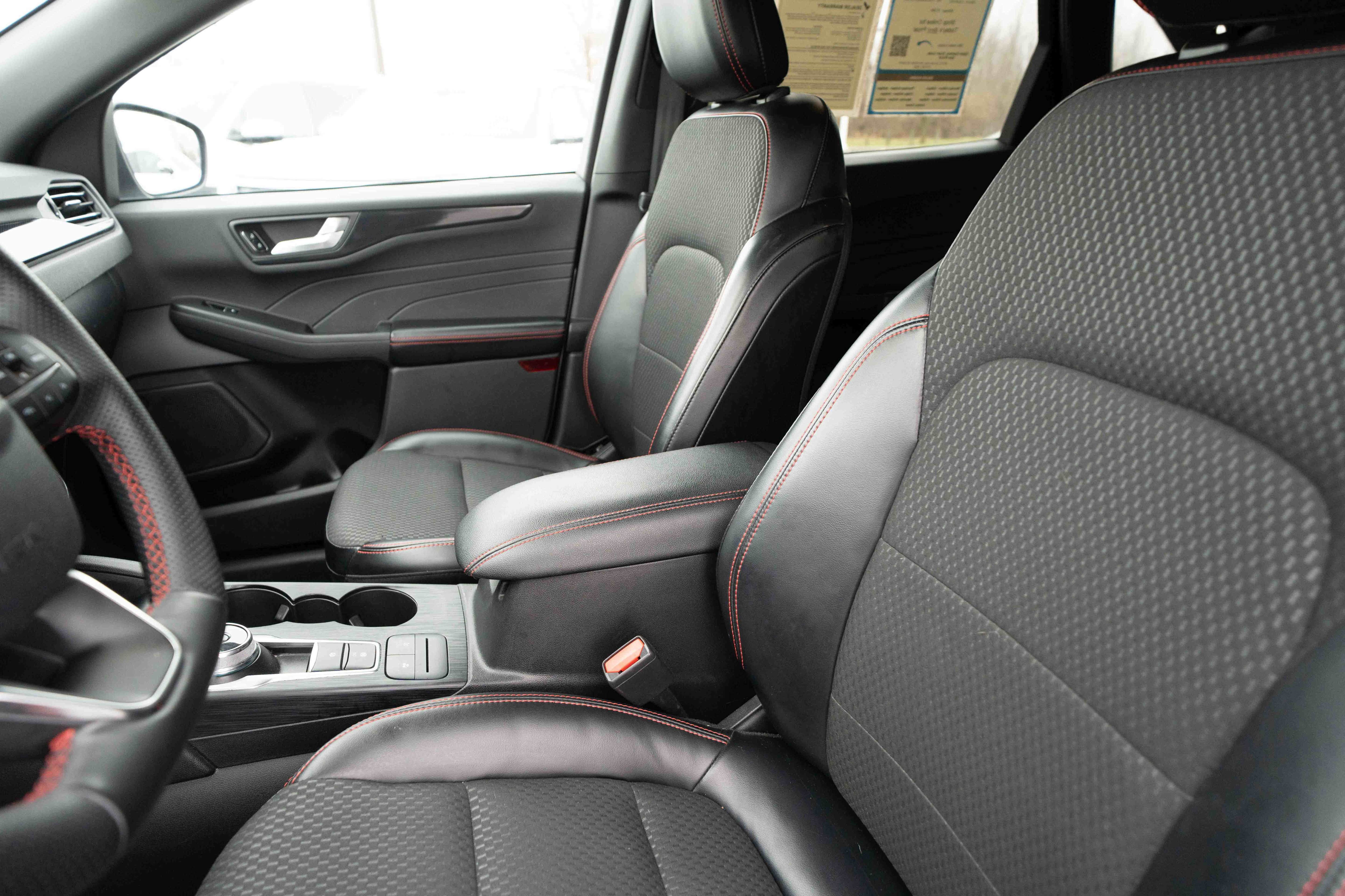 Used 2023 Ford Escape ST-Line image 10