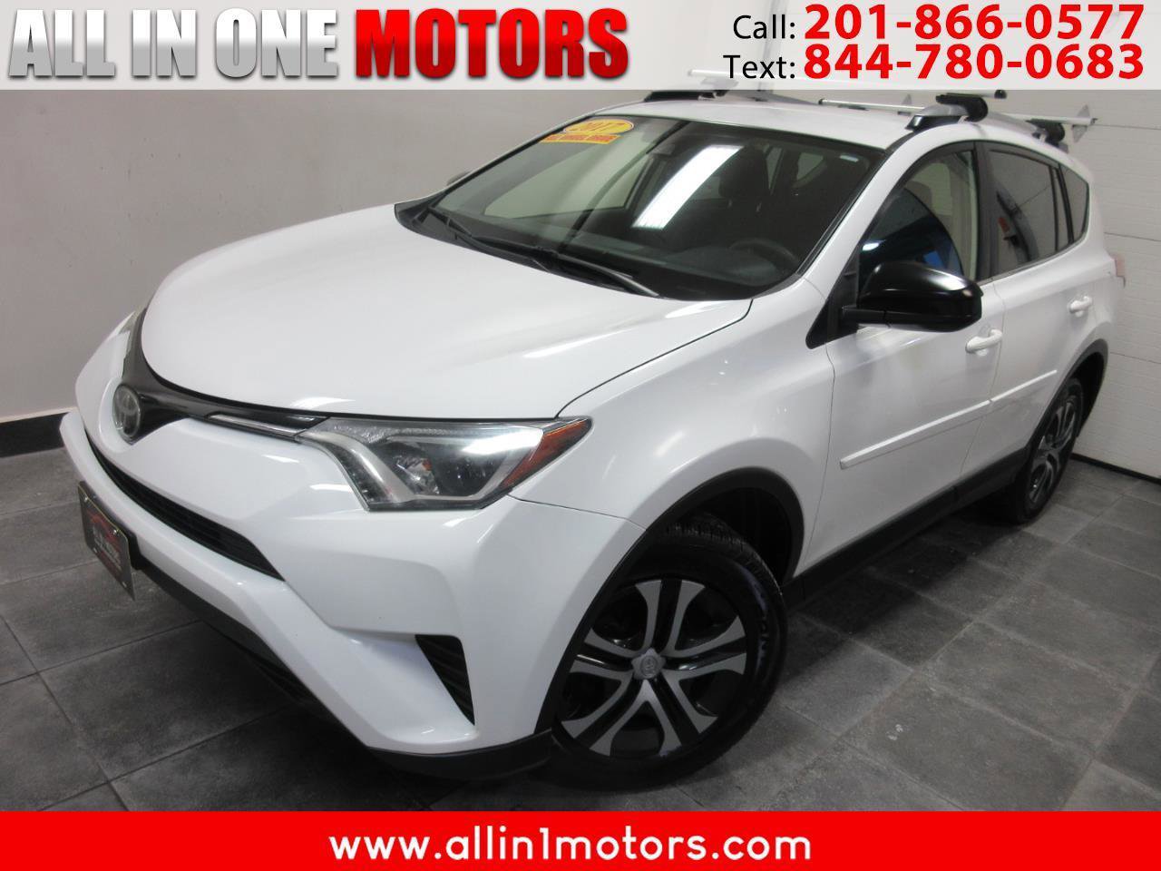 Used 2017 Toyota RAV4 LE image 1