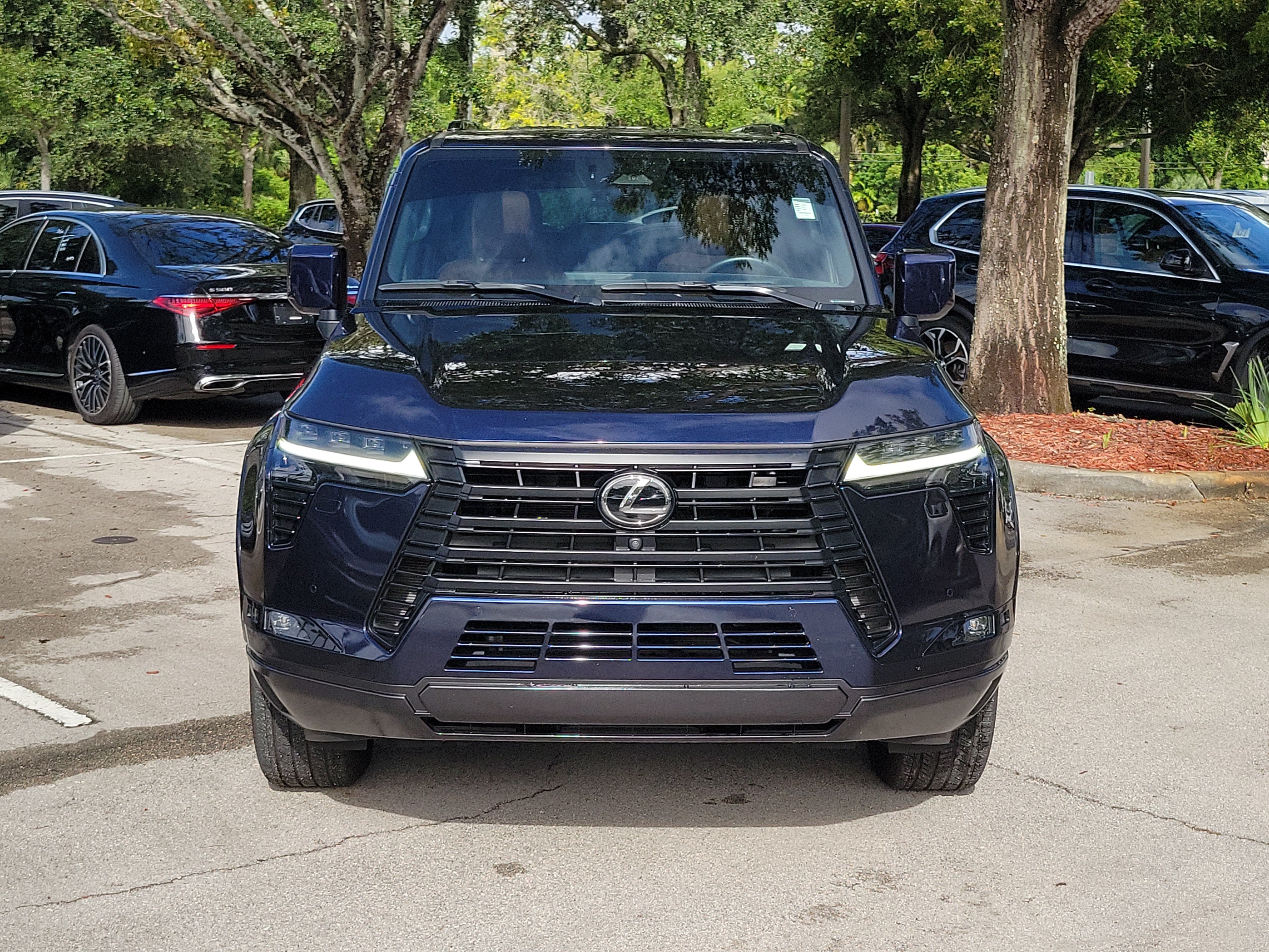 Used 2024 Lexus GX 550 w/ Accessory Package (Z1) AWD/4WD image 5