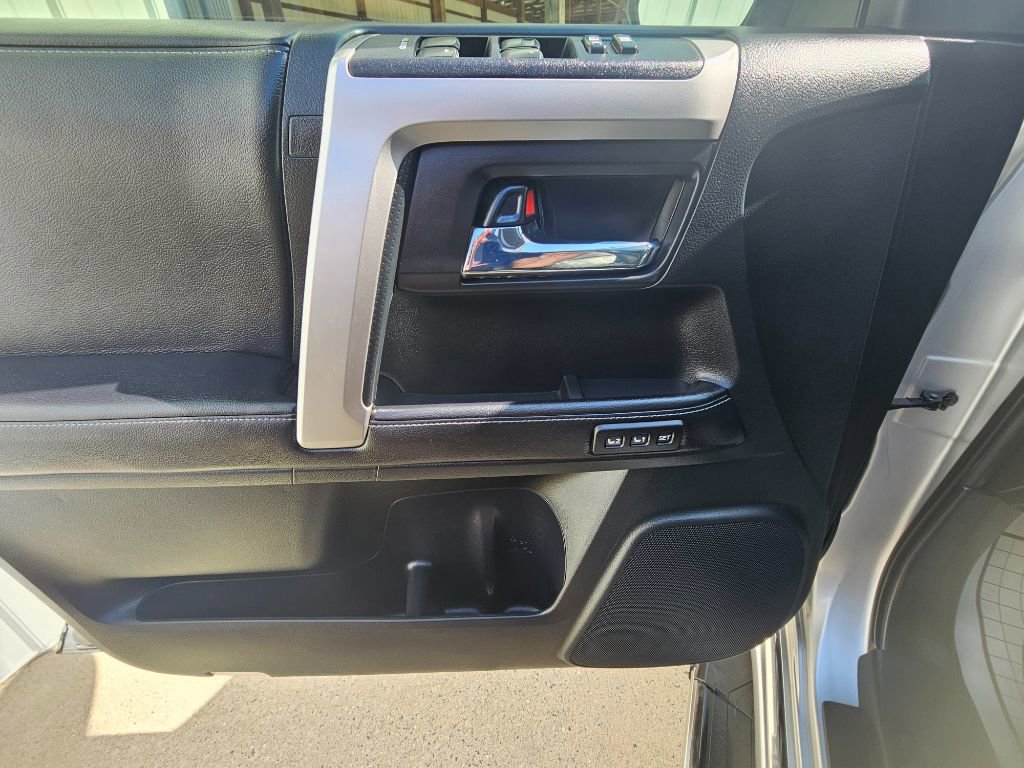 Used 2016 Toyota 4Runner Limited image 24