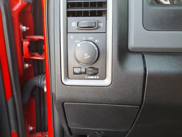 Used 2017 RAM 1500 Express AWD/4WD image 16