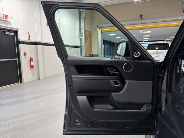 Used 2021 Land Rover Range Rover Autobiography image 9