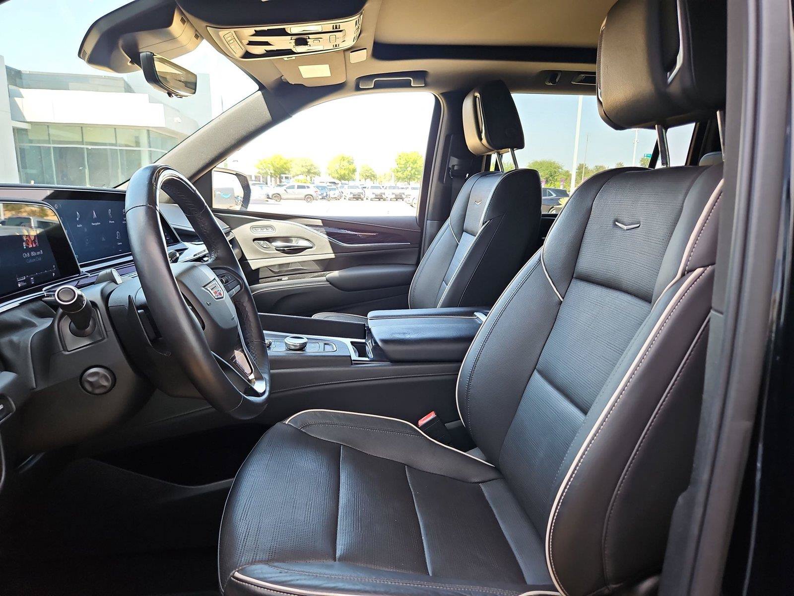 Used 2021 Cadillac Escalade ESV Sport w/ Driver Assist Tech Package AWD/4WD image 28