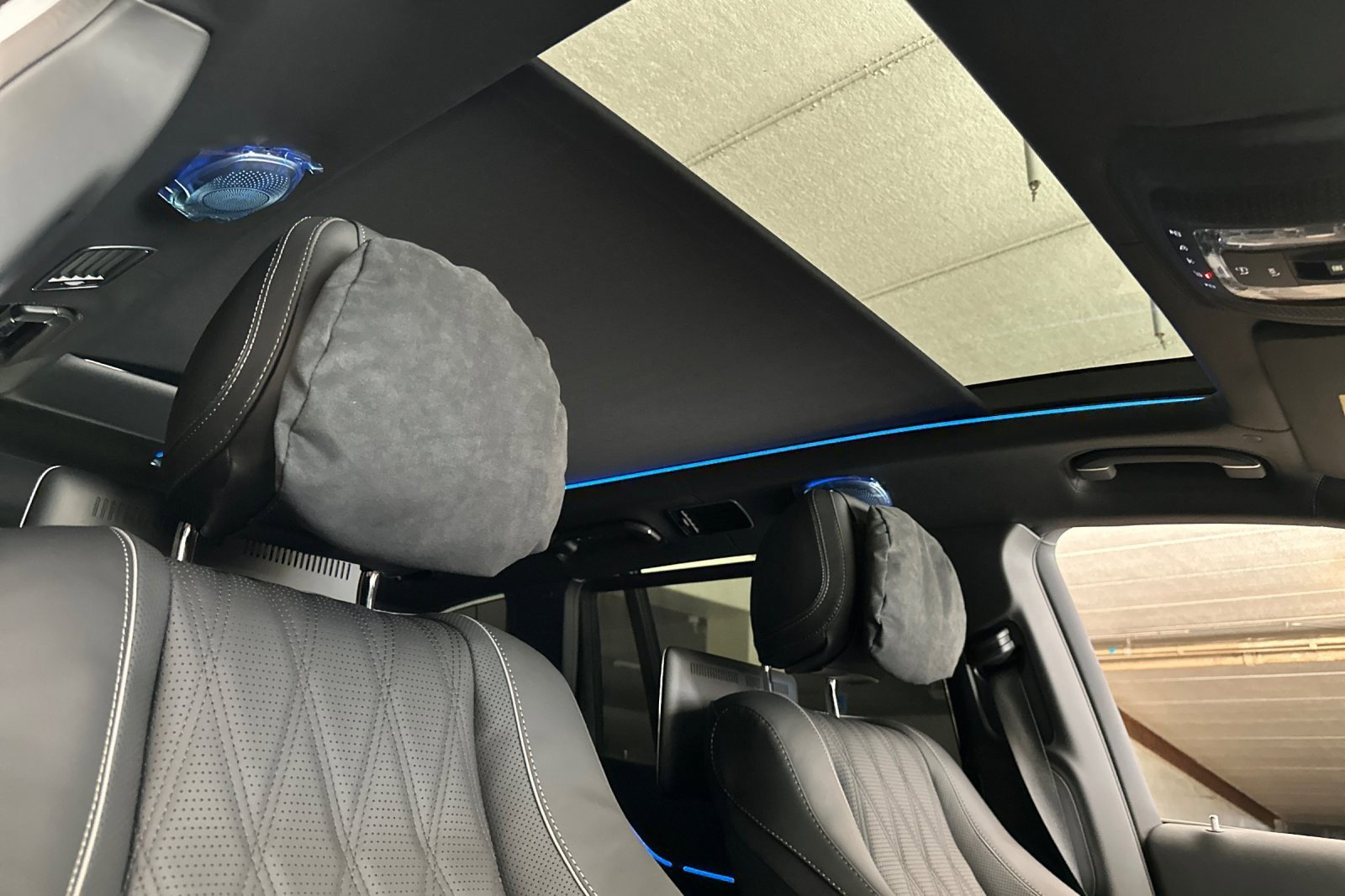 New 2026 Mercedes-Benz Maybach GLS 600 4MATIC image 17