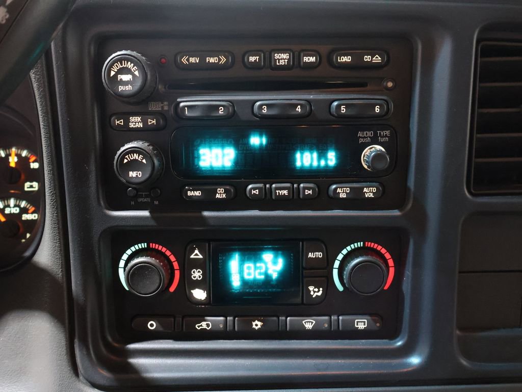 Used 2006 Chevrolet Avalanche LS image 23