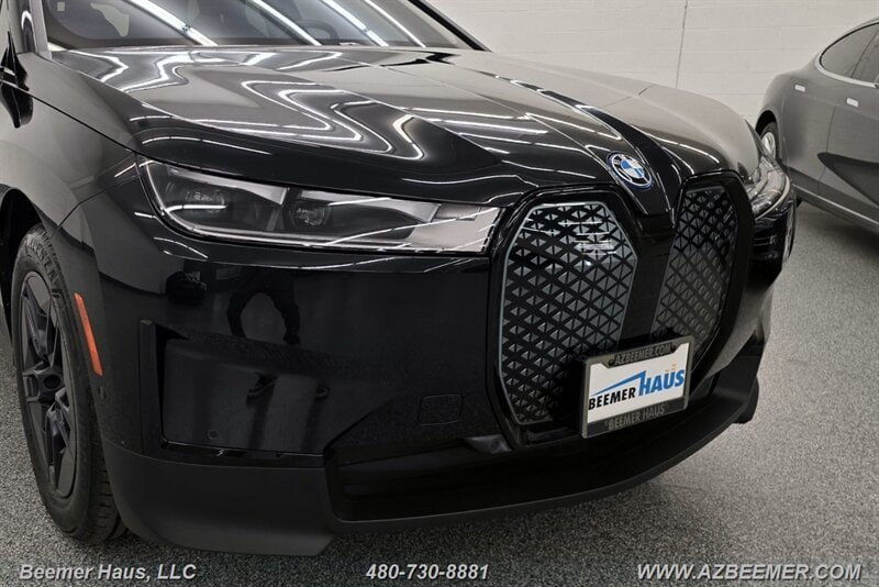 Used 2024 BMW iX xDrive50 AWD/4WD image 5