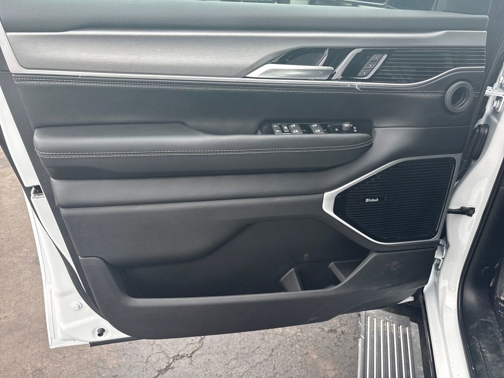 New 2026 Jeep Grand Wagoneer L Limited image 18