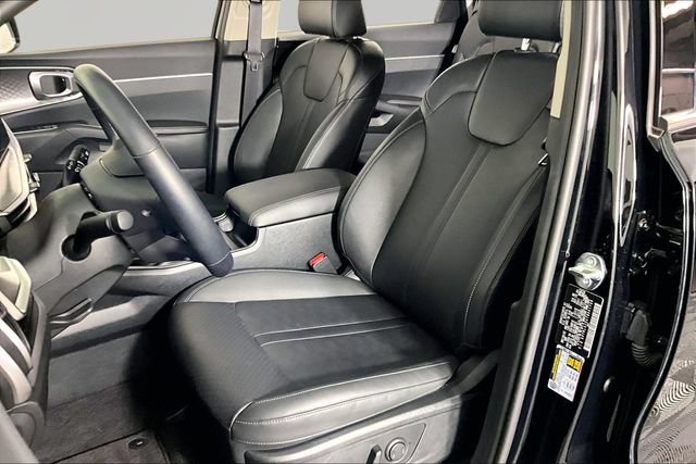 Certified 2026 Kia Sorento S w/ S Panoramic Sunroof Package FWD image 20