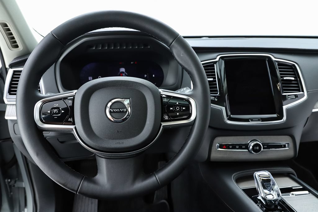 Used 2025 Volvo XC90 B6 Ultra w/ Protection Package AWD/4WD image 60