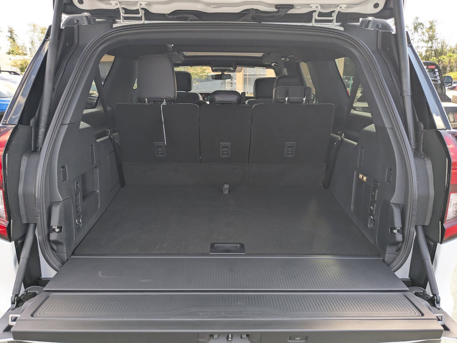 New 2025 Ford Expedition Max Platinum w/ Stealth Performance Package image 14