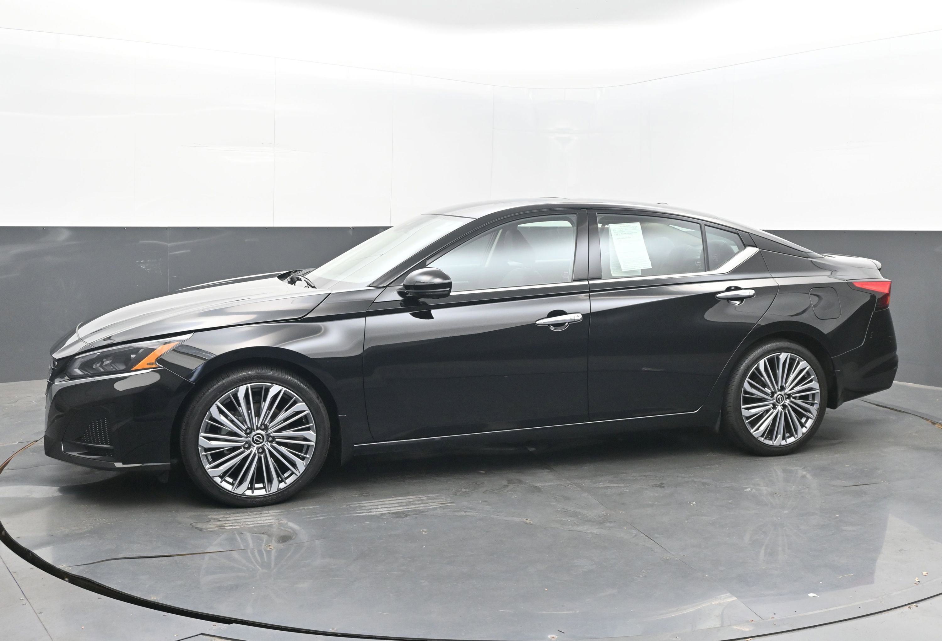 Certified 2024 Nissan Altima 2.5 SL image 4