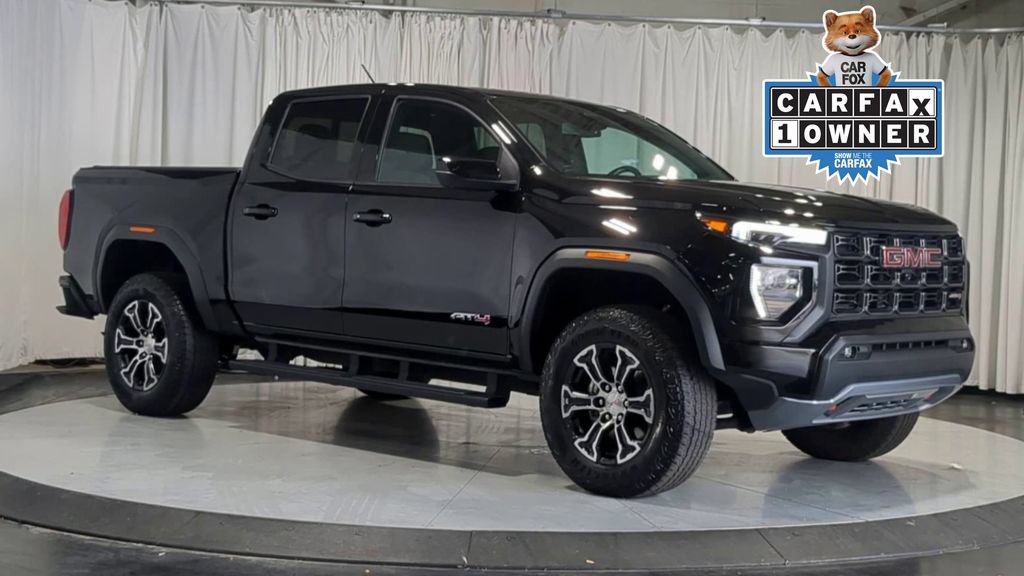 Used 2023 GMC Canyon AT4 w/ AT4 Premium Package AWD/4WD image 2