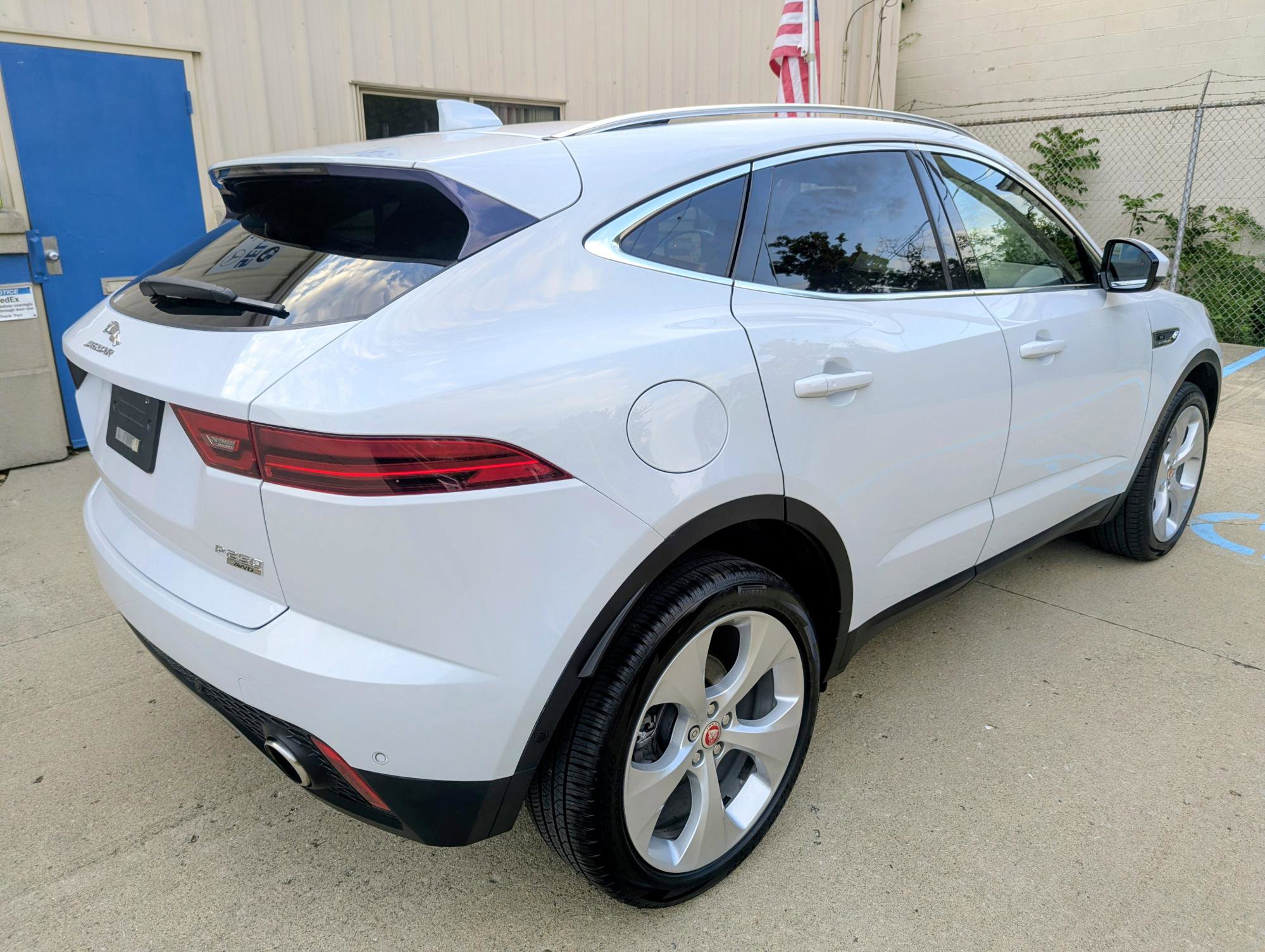 Used 2018 Jaguar E-PACE SE AWD/4WD image 13