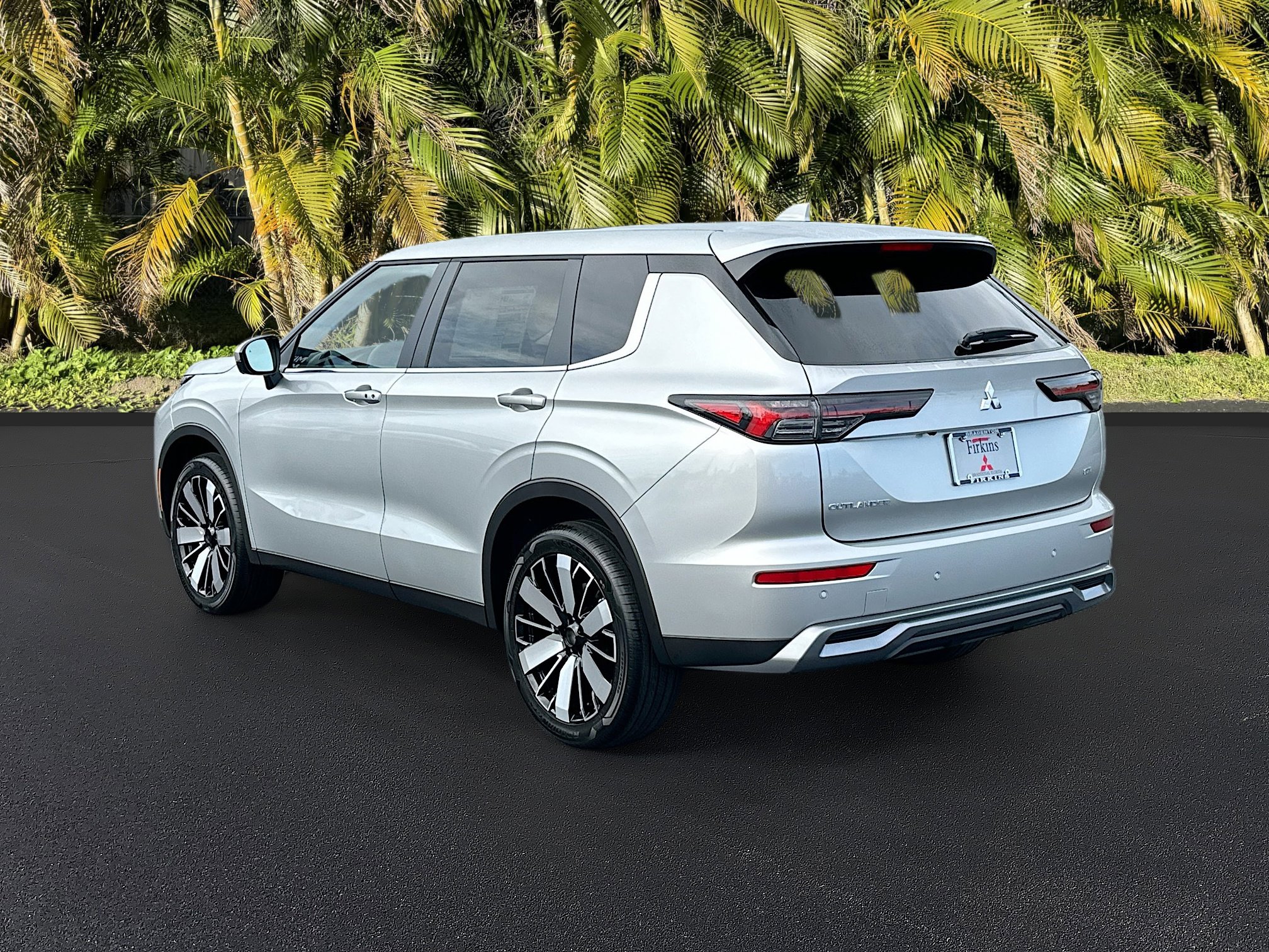 New 2026 Mitsubishi Outlander SE image 3