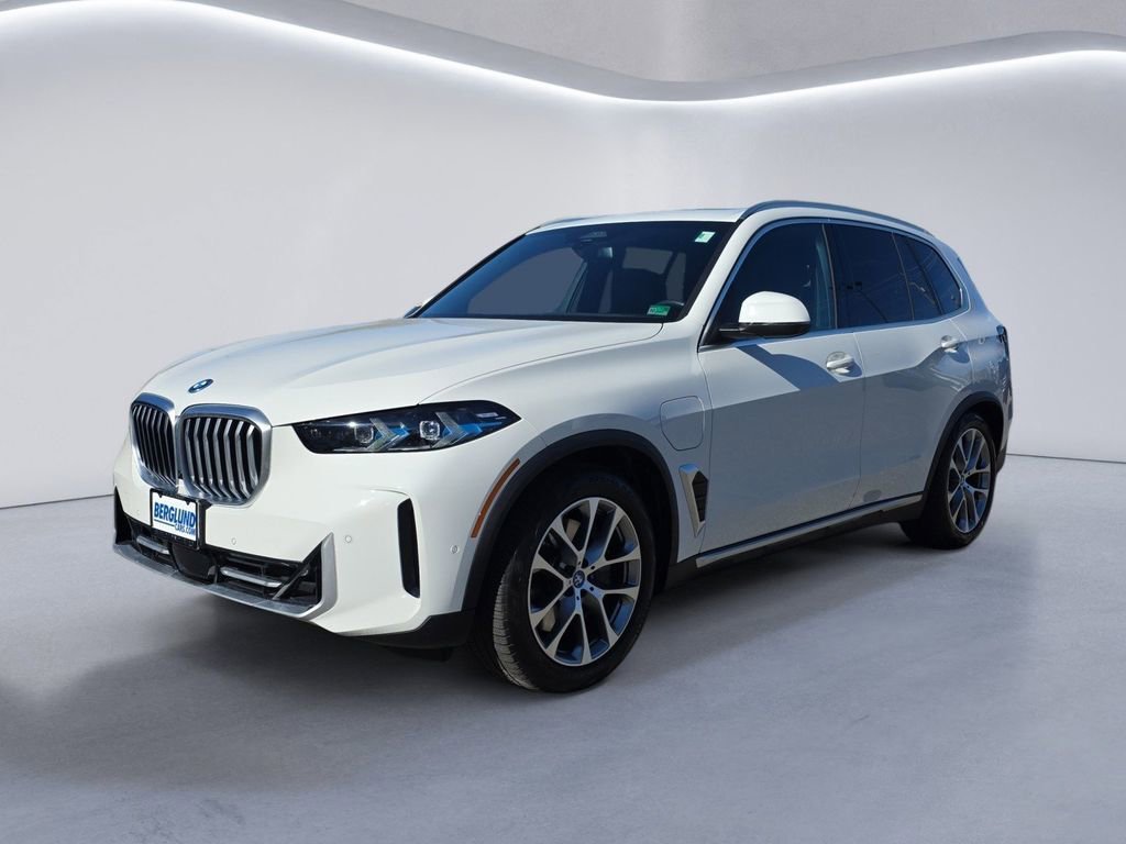 Used 2025 BMW X5 xDrive50e w/ Premium Package image 7