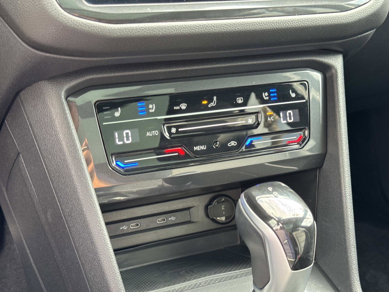 Certified 2023 Volkswagen Tiguan SEL R-Line image 24