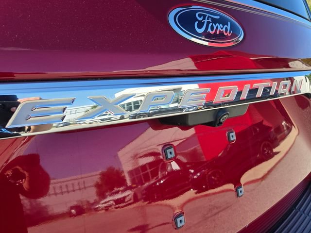 Used 2018 Ford Expedition Max Limited w/ Equipment Group 302A RWD image 15