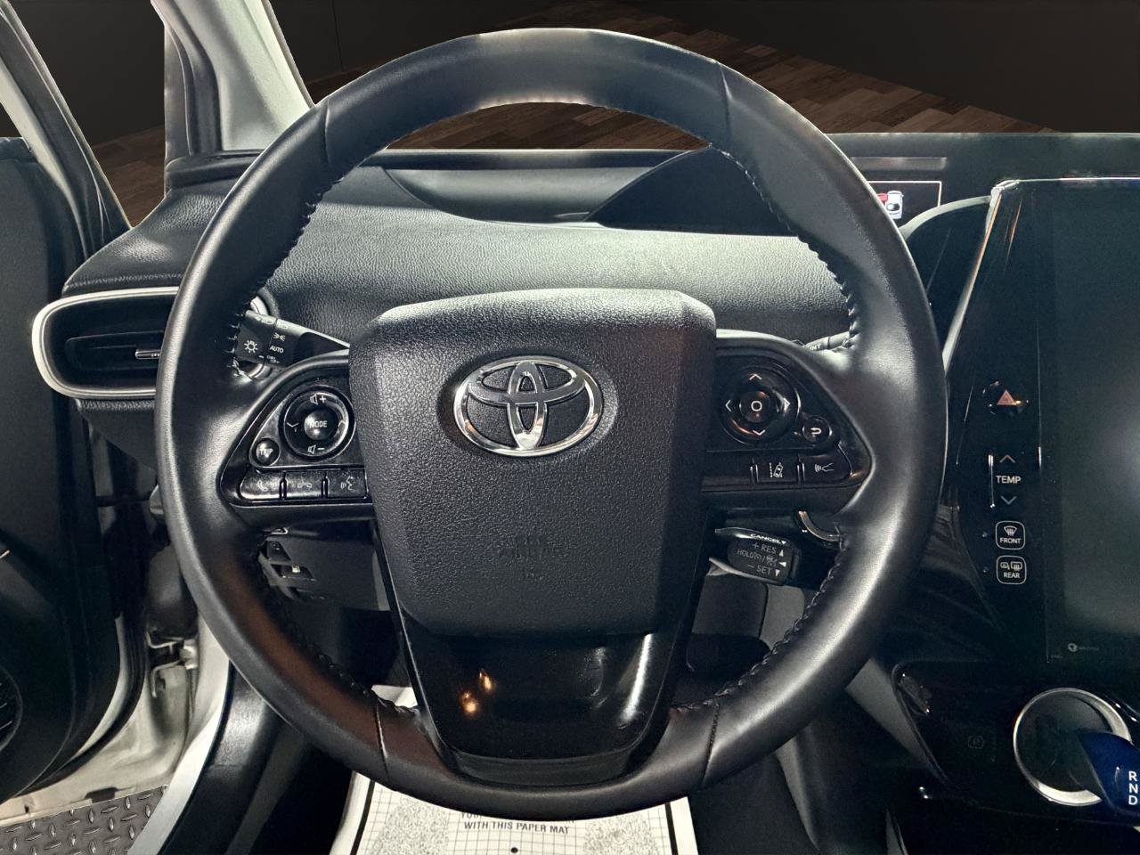 Used 2022 Toyota Prius Prime XLE FWD image 9