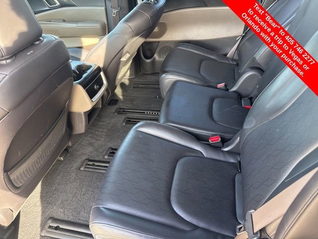 Used 2025 Kia Carnival image 11