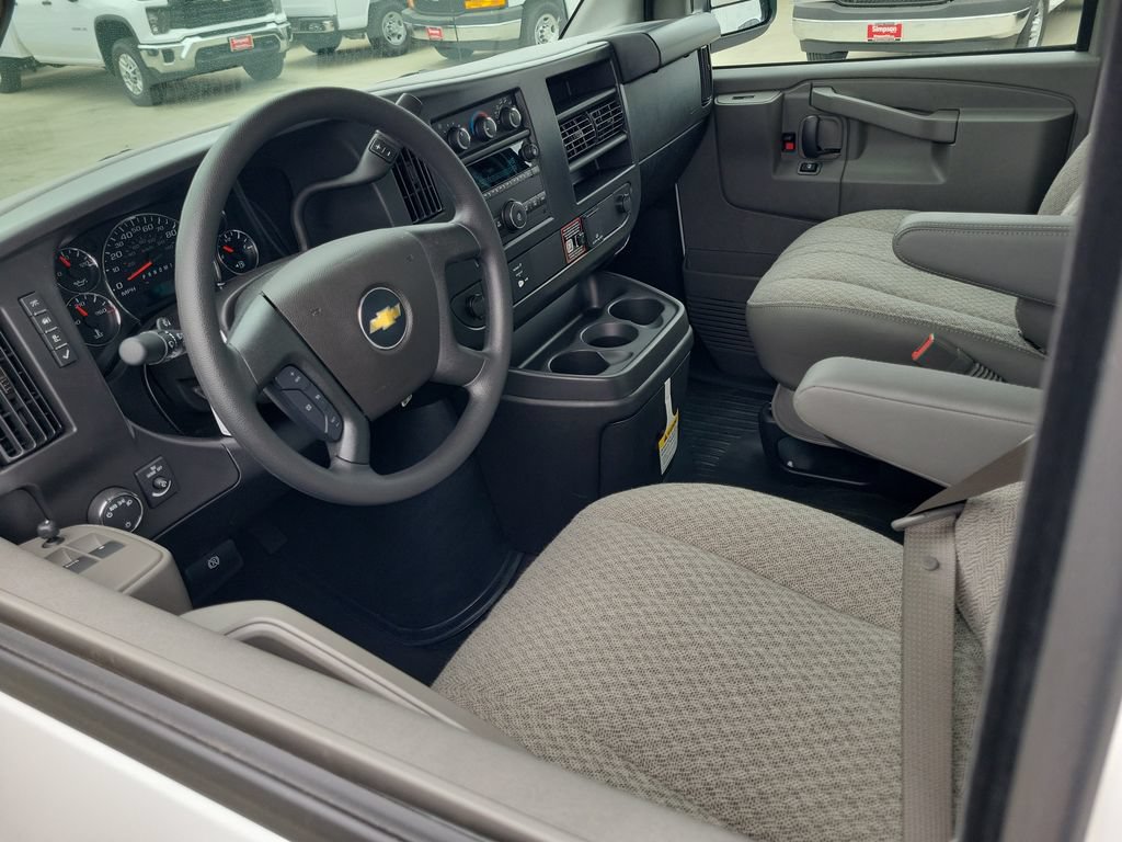 New 2026 Chevrolet Express 2500 w/ Driver Convenience Package RWD image 7