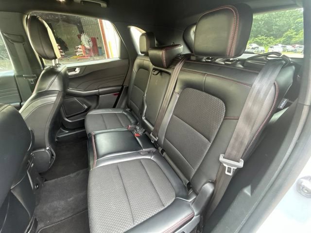 Used 2025 Ford Escape ST-Line Select AWD/4WD image 16