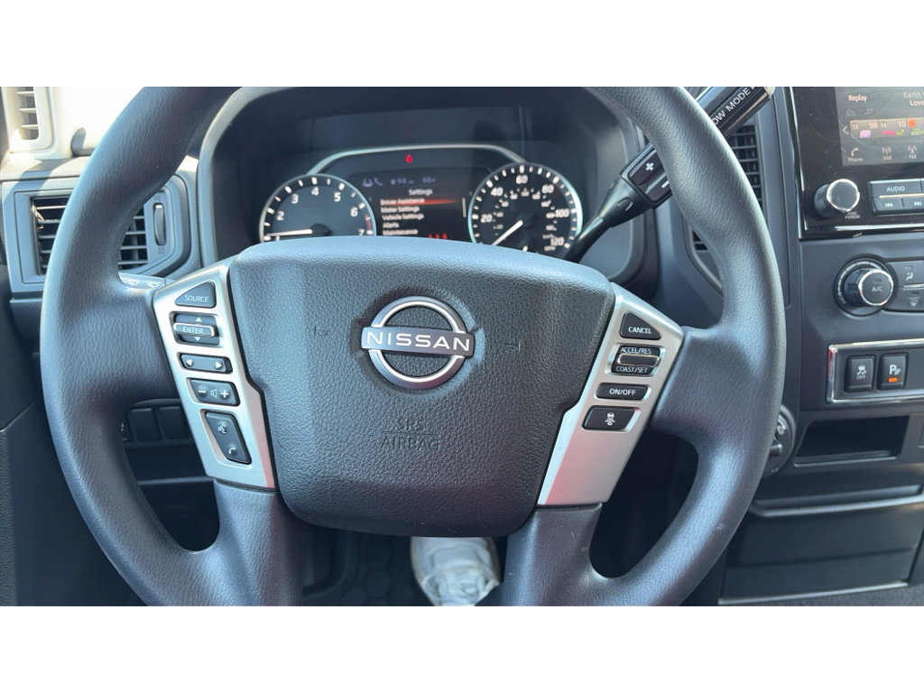 Used 2023 Nissan Titan SV AWD/4WD image 21
