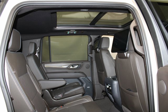 Used 2024 GMC Yukon XL Denali w/ Denali Reserve Package image 13
