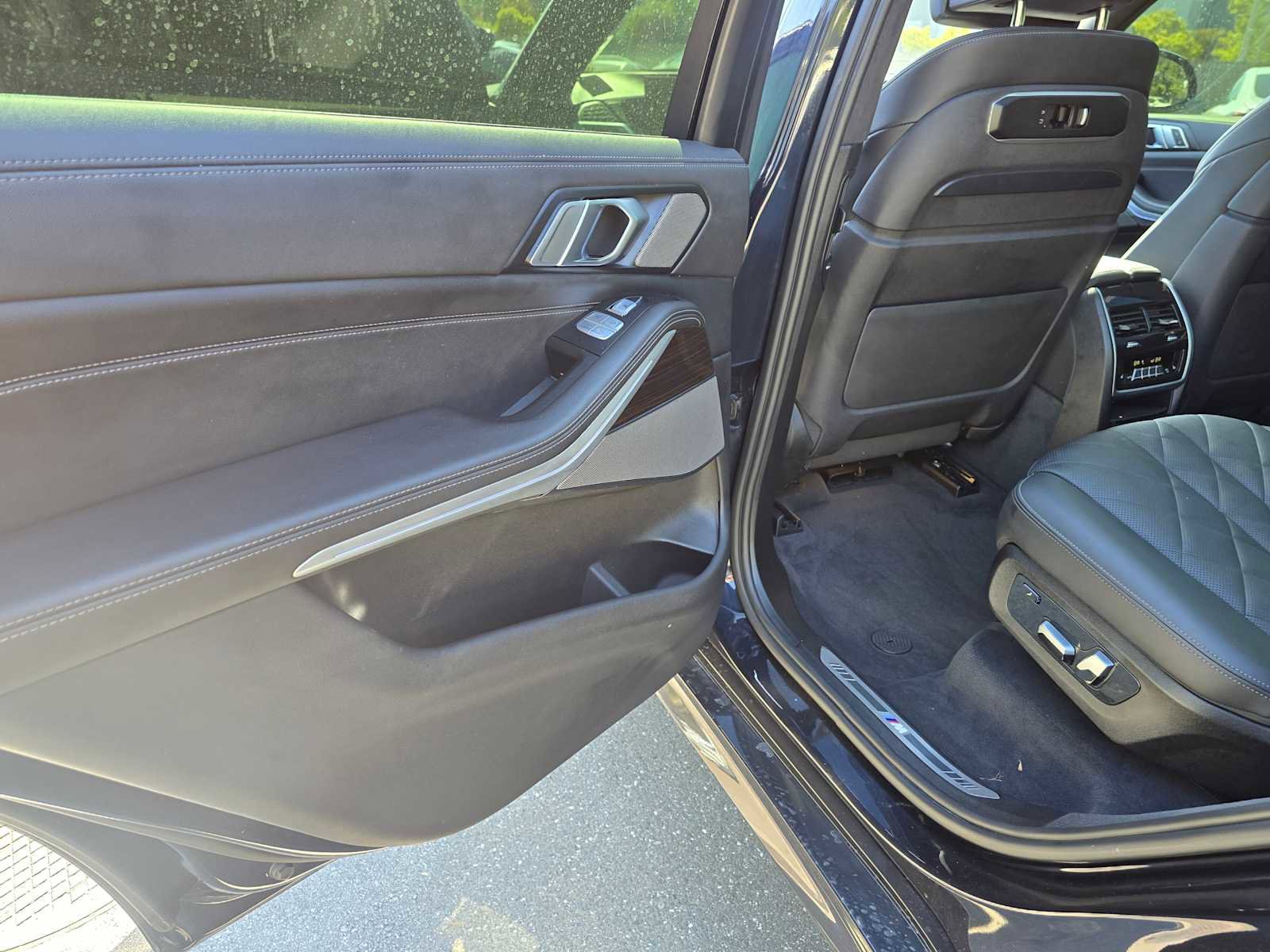 Used 2023 BMW X7 xDrive40i w/ Executive Package AWD/4WD image 17