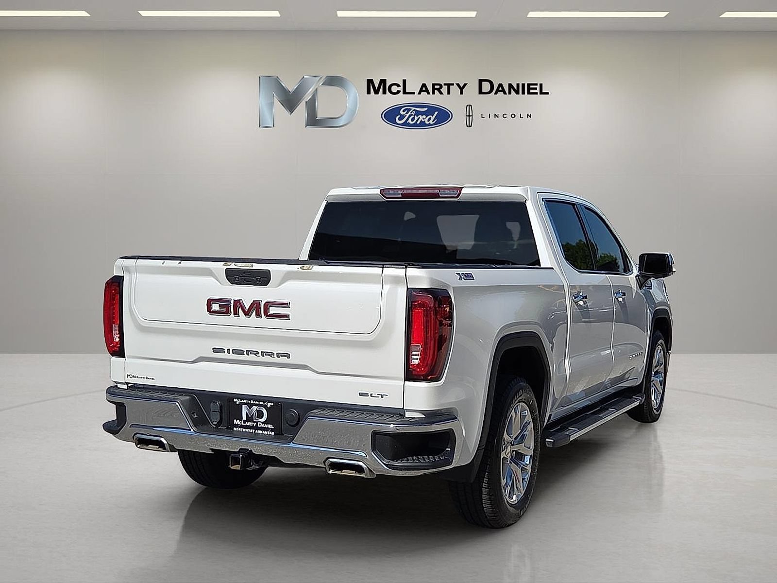 Used 2021 GMC Sierra 1500 SLT AWD/4WD image 5