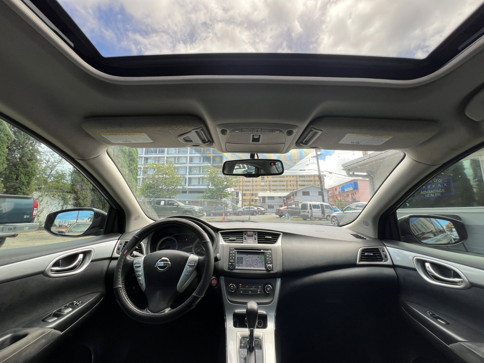 Used 2013 Nissan Sentra SR w/ Premium Pkg FWD image 17