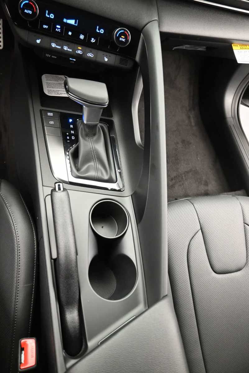 New 2026 Hyundai Elantra SEL Sport FWD image 22