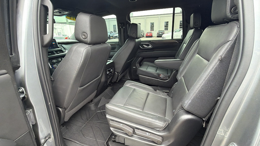 Used 2022 Chevrolet Suburban Z71 w/ Z71 Off-Road Package AWD/4WD image 24