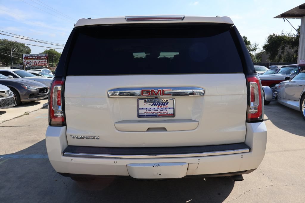 Used 2015 GMC Yukon Denali w/ Premium Package AWD/4WD image 6