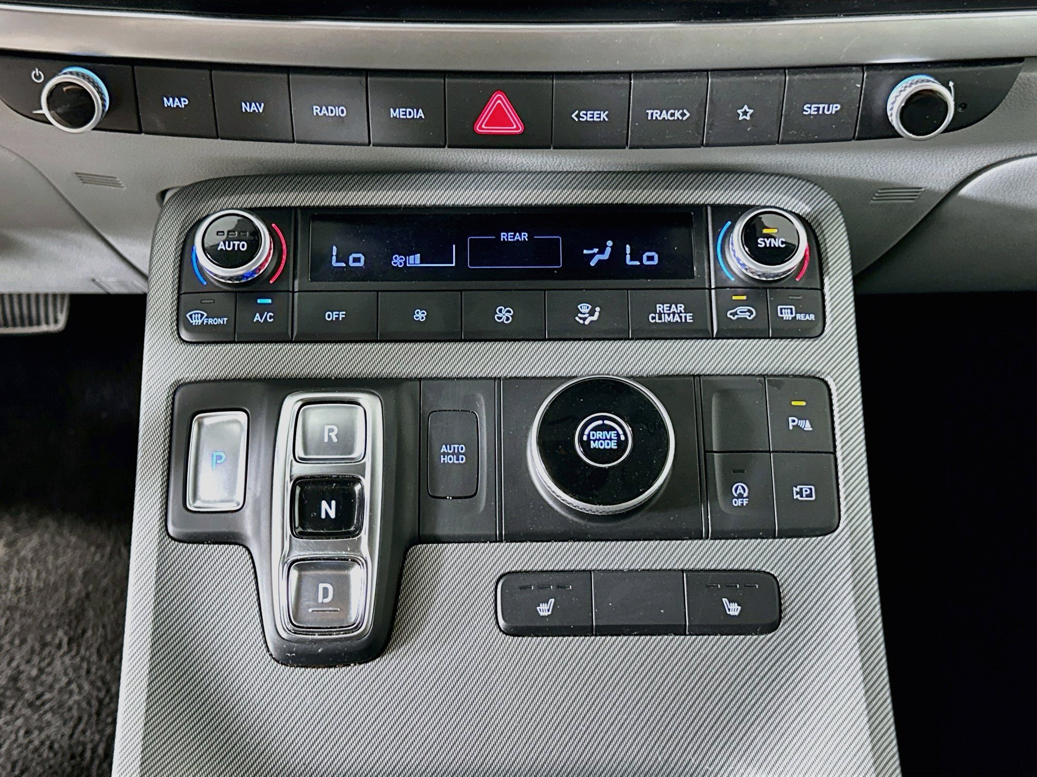 Used 2025 Hyundai Palisade SEL FWD image 25
