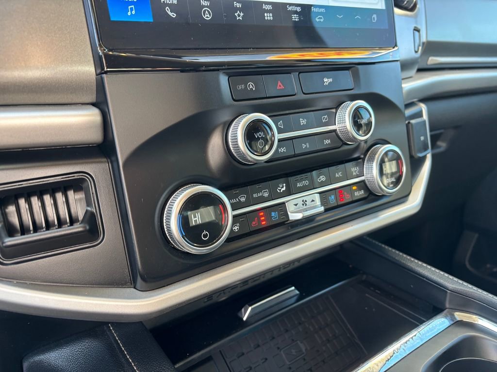 Used 2024 Ford Expedition XLT image 20