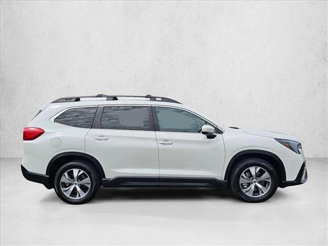 Used 2024 Subaru Ascent Premium w/ Convenience Package image 4