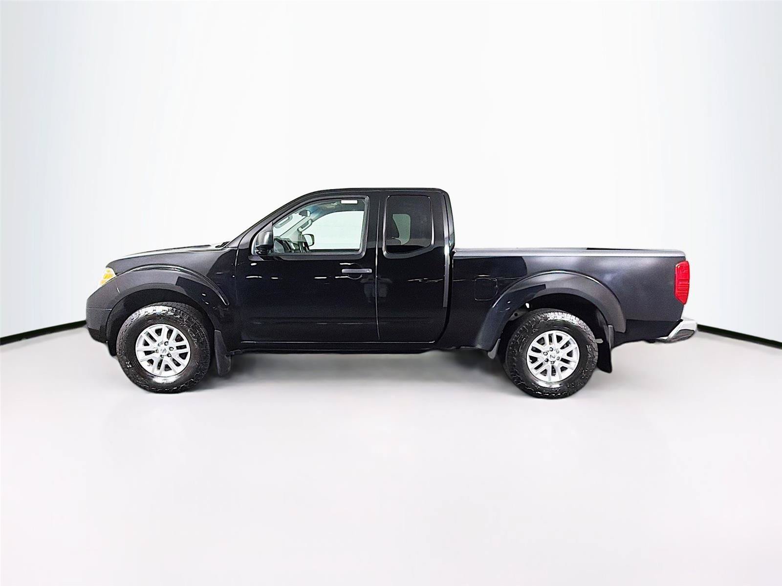 Used 2015 Nissan Frontier SV AWD/4WD image 8