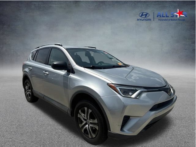 Used 2017 Toyota RAV4 LE FWD image 1
