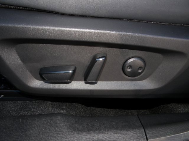 New 2025 Mitsubishi Outlander SE image 17