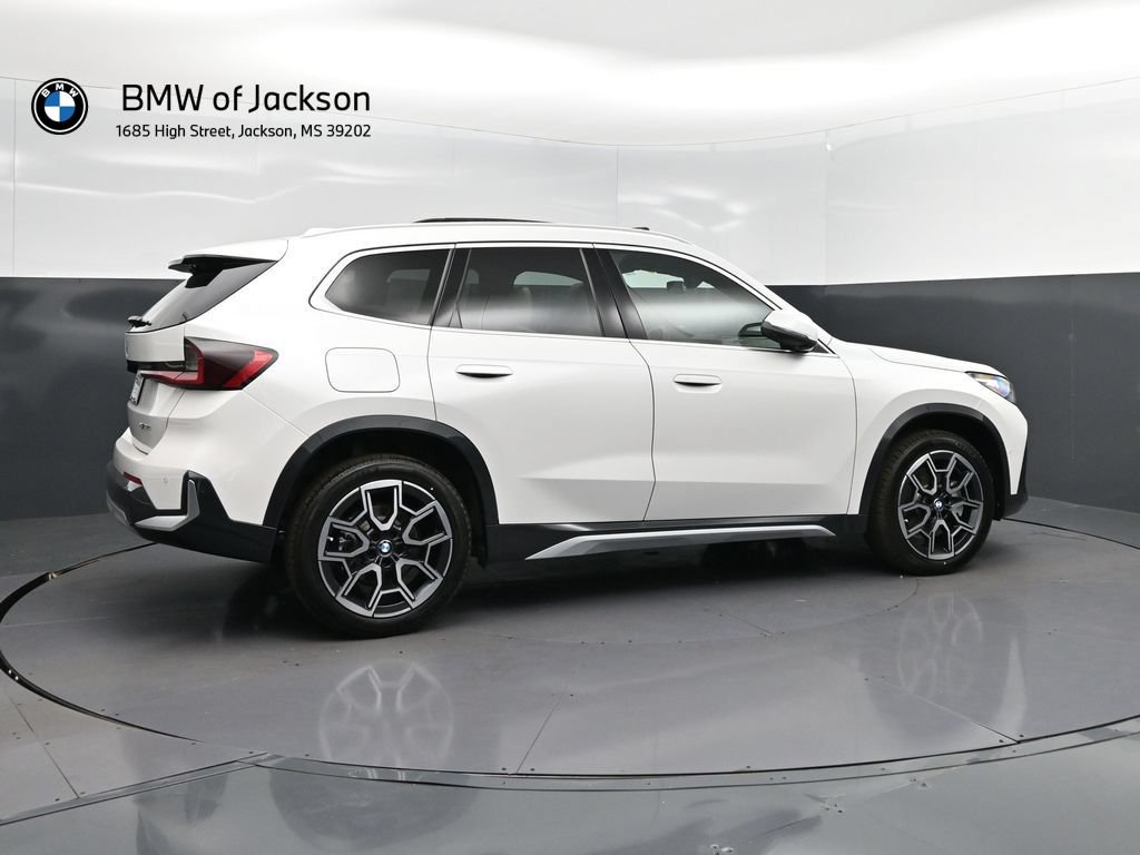 New 2026 BMW X1 xDrive28i w/ Technology Package AWD/4WD image 8