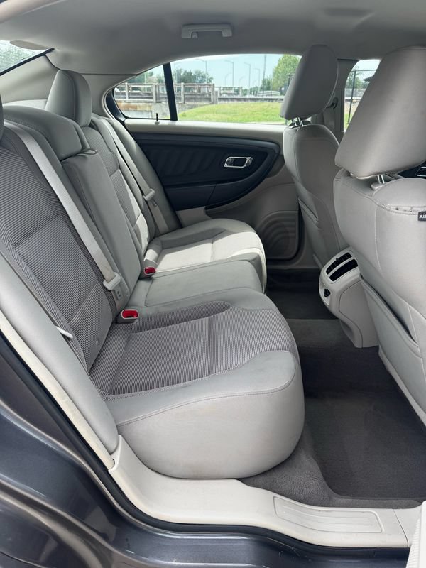 Used 2011 Ford Taurus SEL w/ 201A Rapid Spec Order Code FWD image 17